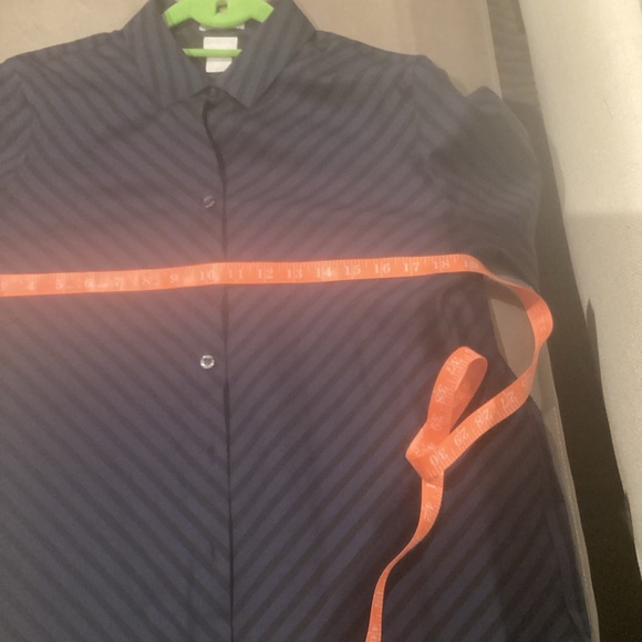 CHICO's Shirt No Iron Royal Blue & Black Button Front Long Sleeve EUC Sz 1= M(8) - Picture 9 of 10